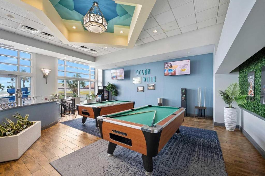 2 Bedroom Resort Condo Direct Oceanfront Wyndham Ocean Walk - Daytona Funland 2226 Daytona Beach Exteriör bild