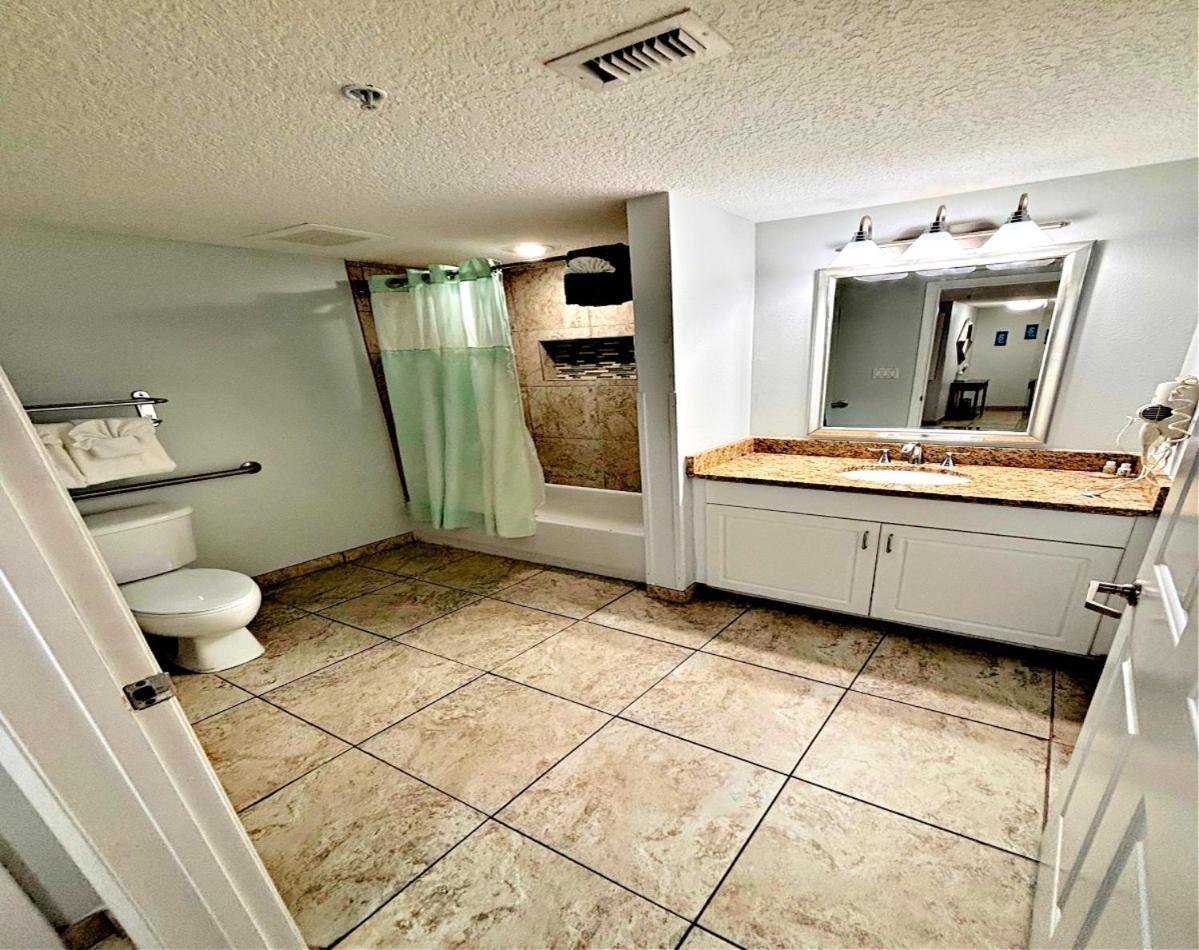 2 Bedroom Resort Condo Direct Oceanfront Wyndham Ocean Walk - Daytona Funland 2226 Daytona Beach Exteriör bild