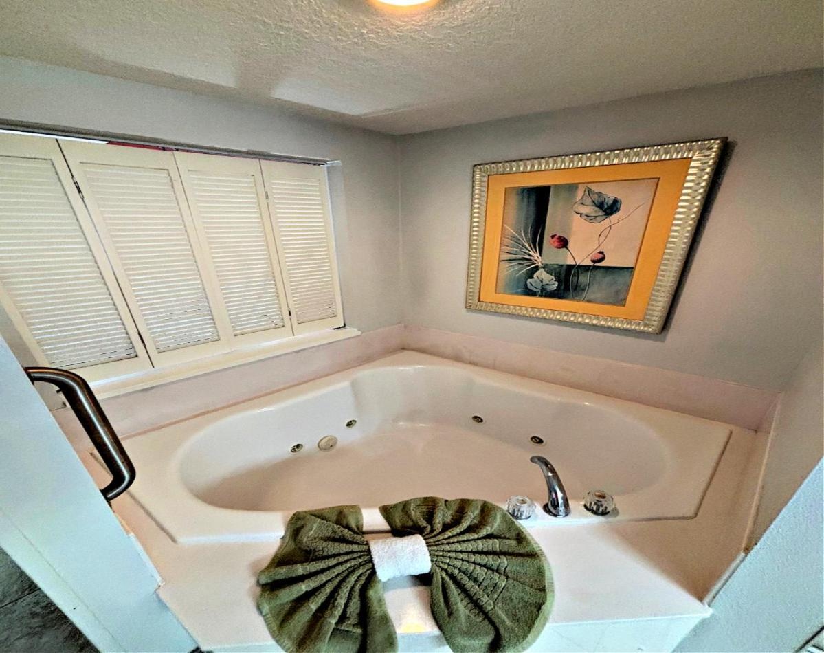 2 Bedroom Resort Condo Direct Oceanfront Wyndham Ocean Walk - Daytona Funland 2226 Daytona Beach Exteriör bild